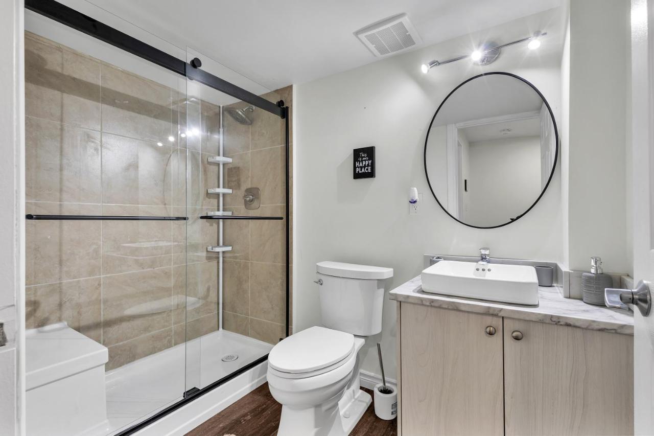 Modern 1 Bedroom + Den In קיימברידג' מראה חיצוני תמונה